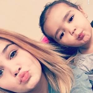 Meet your Posher, Ashley